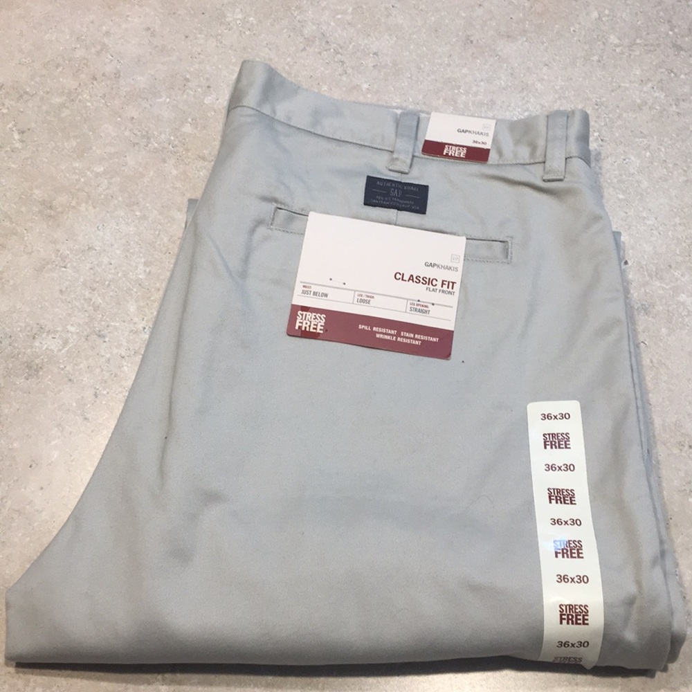 GAP Khakis Classic Fit Flat Front  36x30